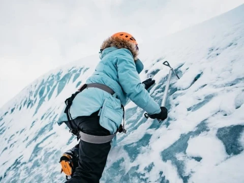 Mera Peak vs Island Peak: Which One Should You Climb